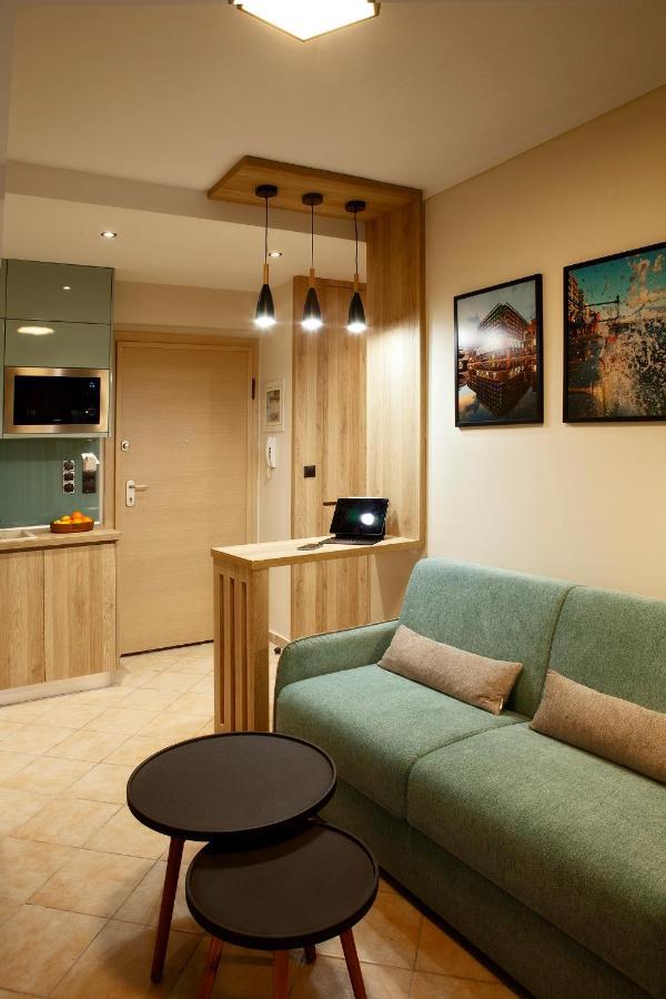 Designer Apartments Close To The Center + Free Parking テッサロニキ エクステリア 写真